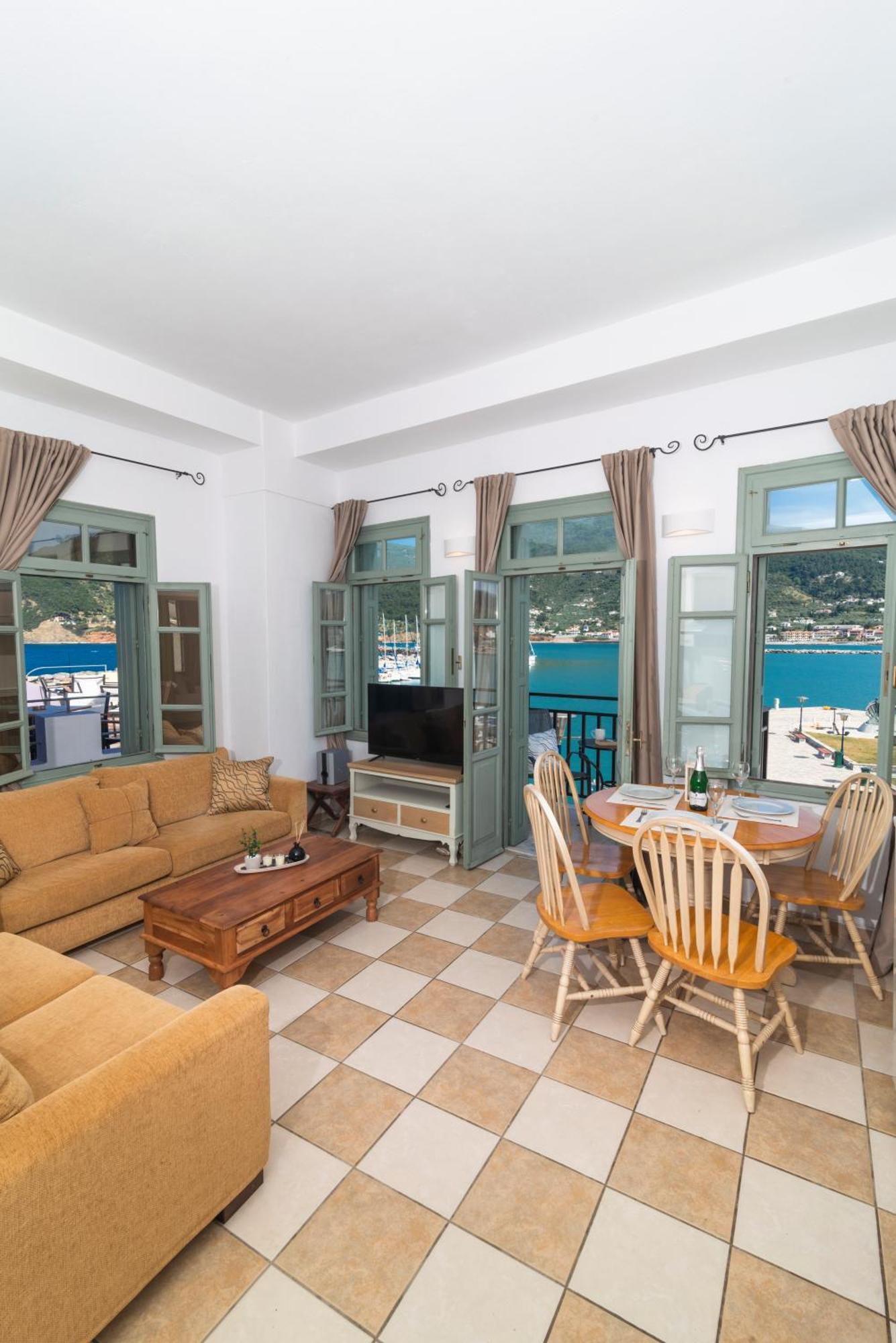 Faros Coastal Apartments Skopelos Town Exterior photo