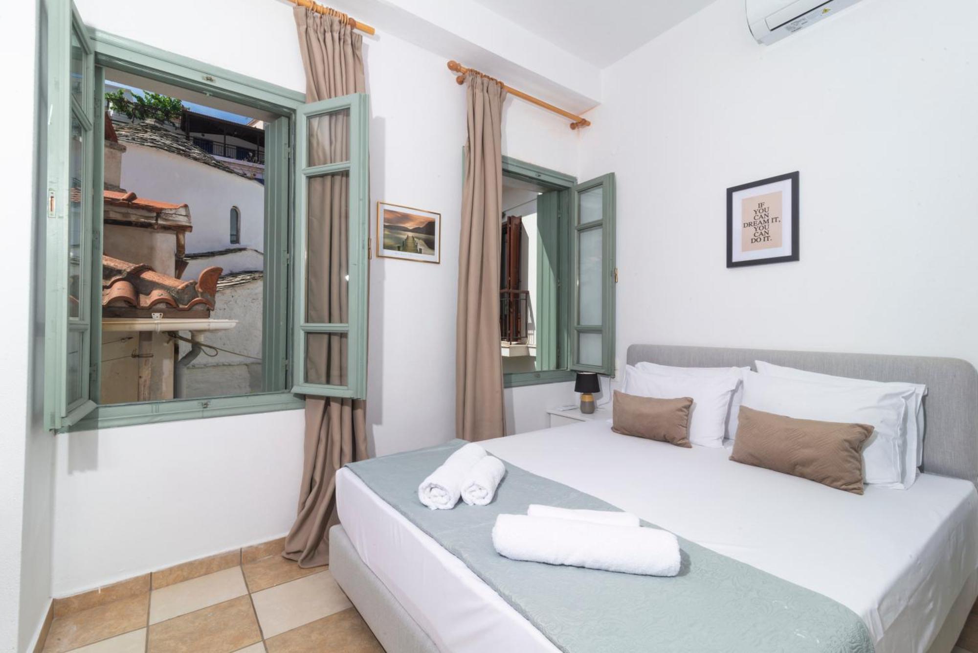 Faros Coastal Apartments Skopelos Town Exterior photo